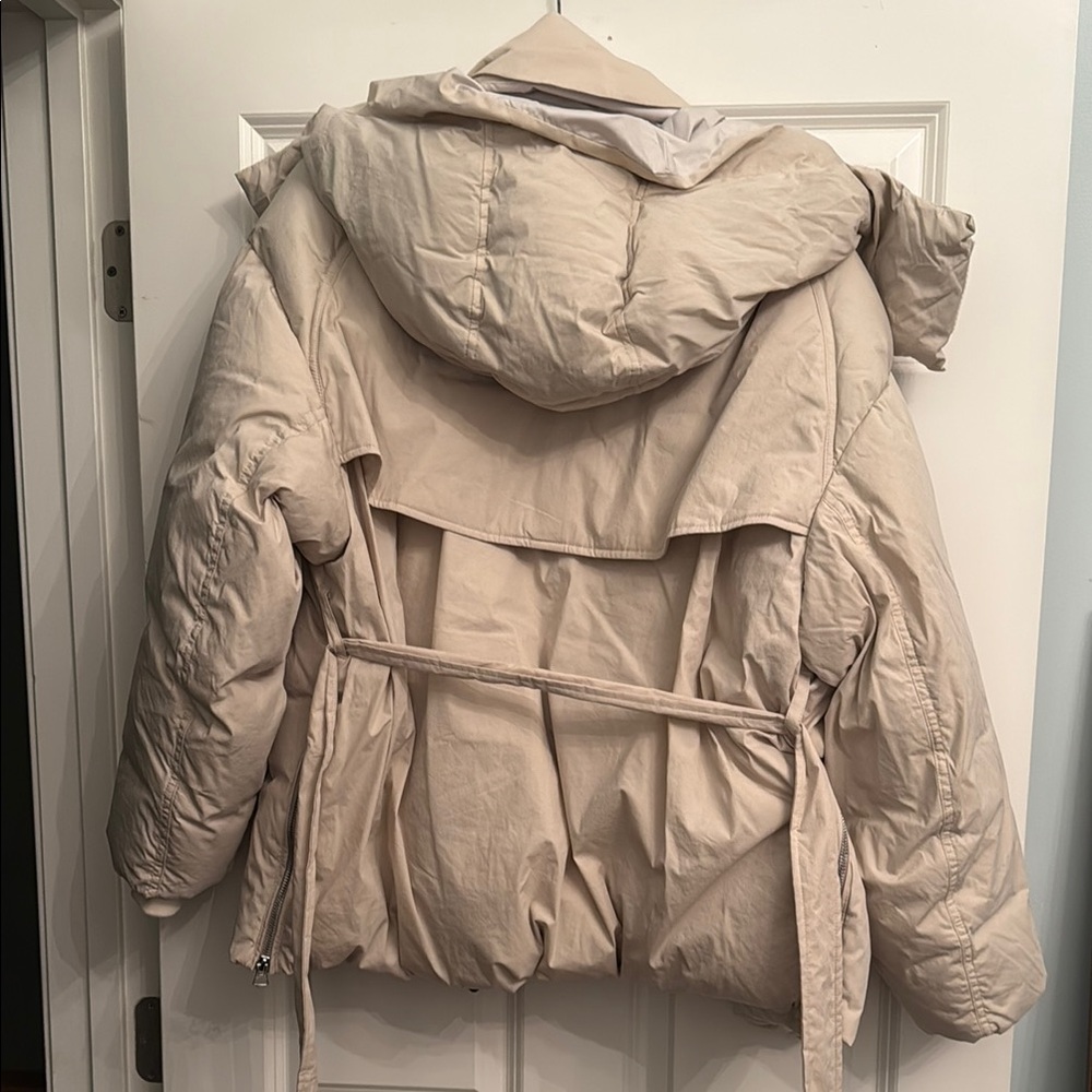 Cream Puffer Jacket - Picture 2 of 2